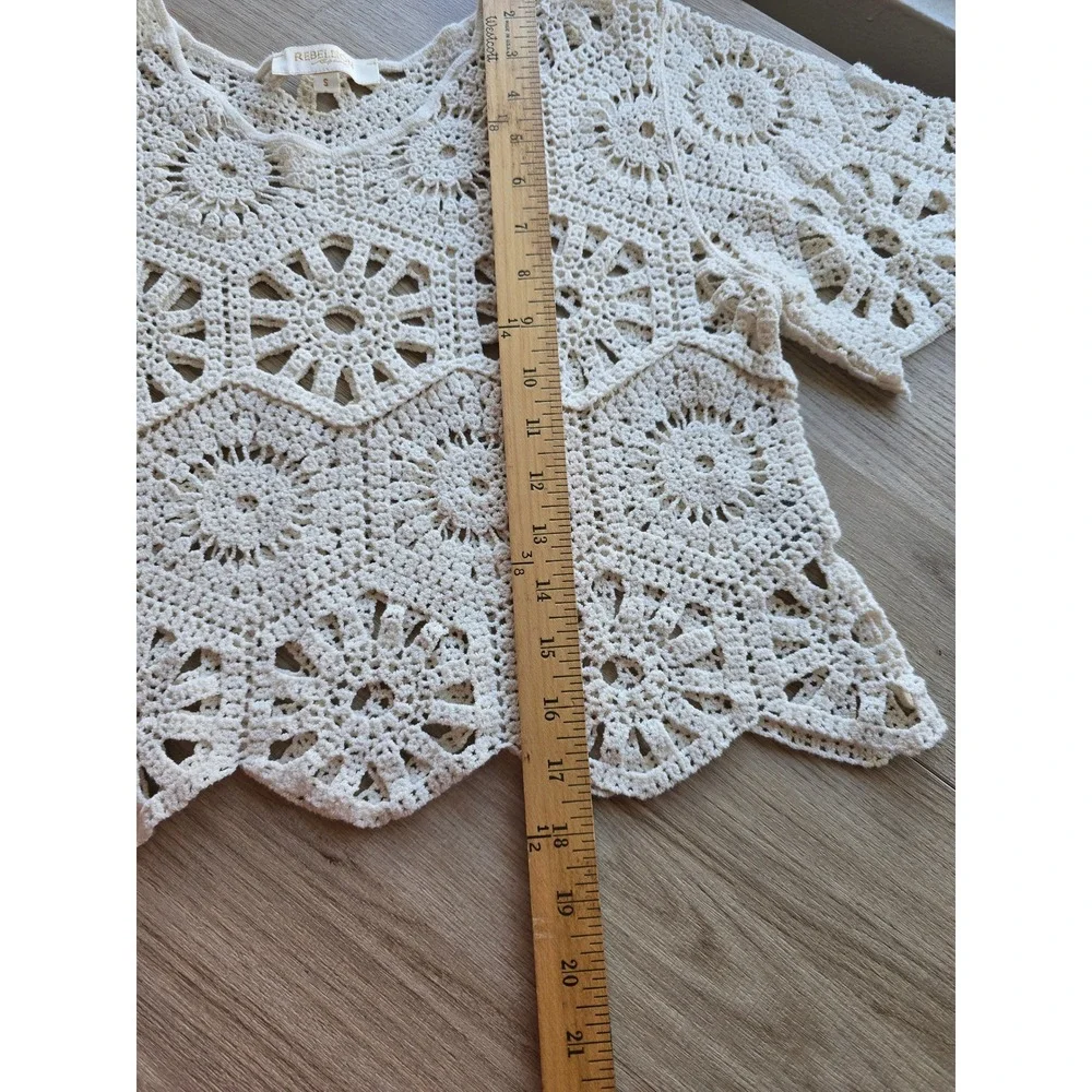 Rebellion Women Crochet Top Size Small Cream Boho Lace Festival Cotton beachy